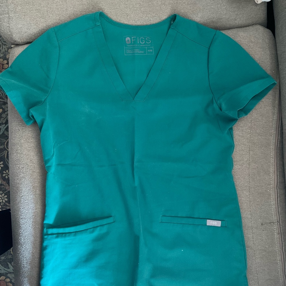 FIGS Hunter Green Casma Scrub Top